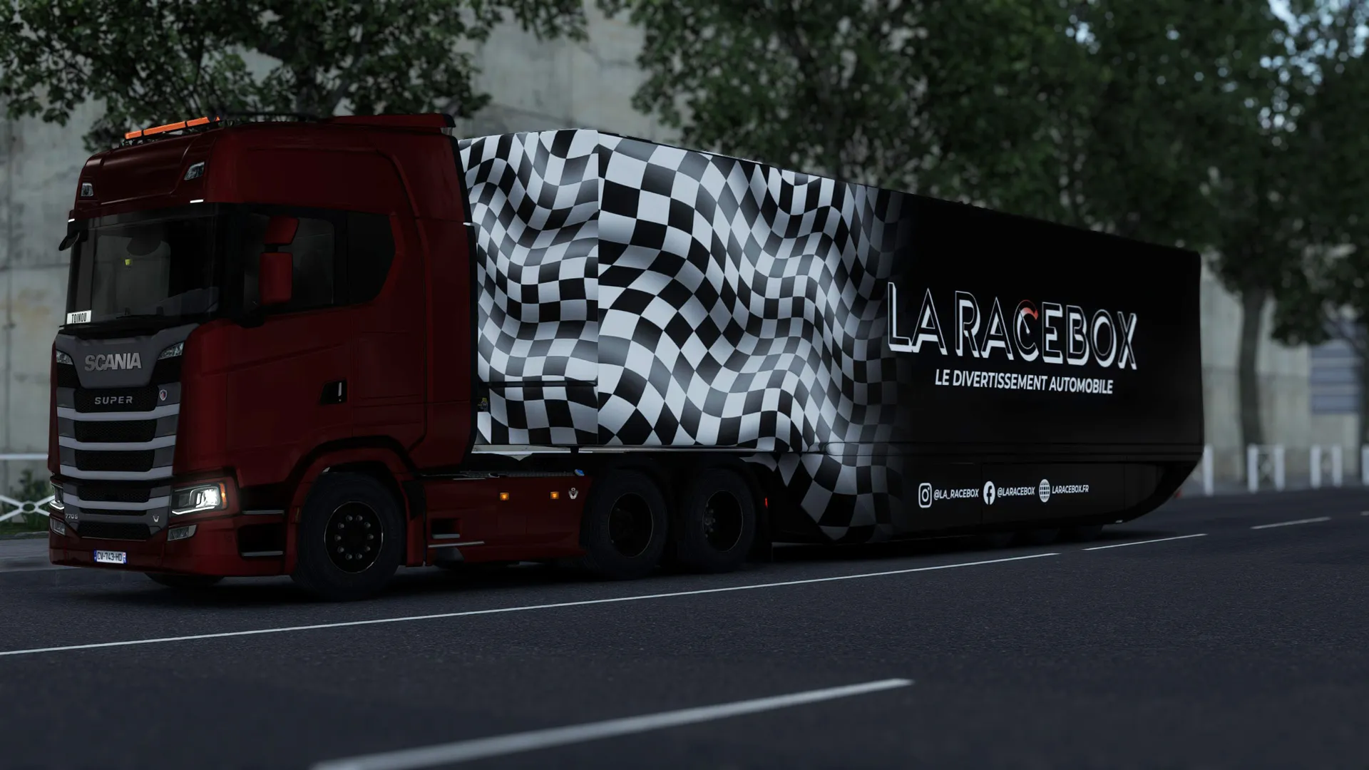 RaceBox Trailer Skin - MB AeroDynamic